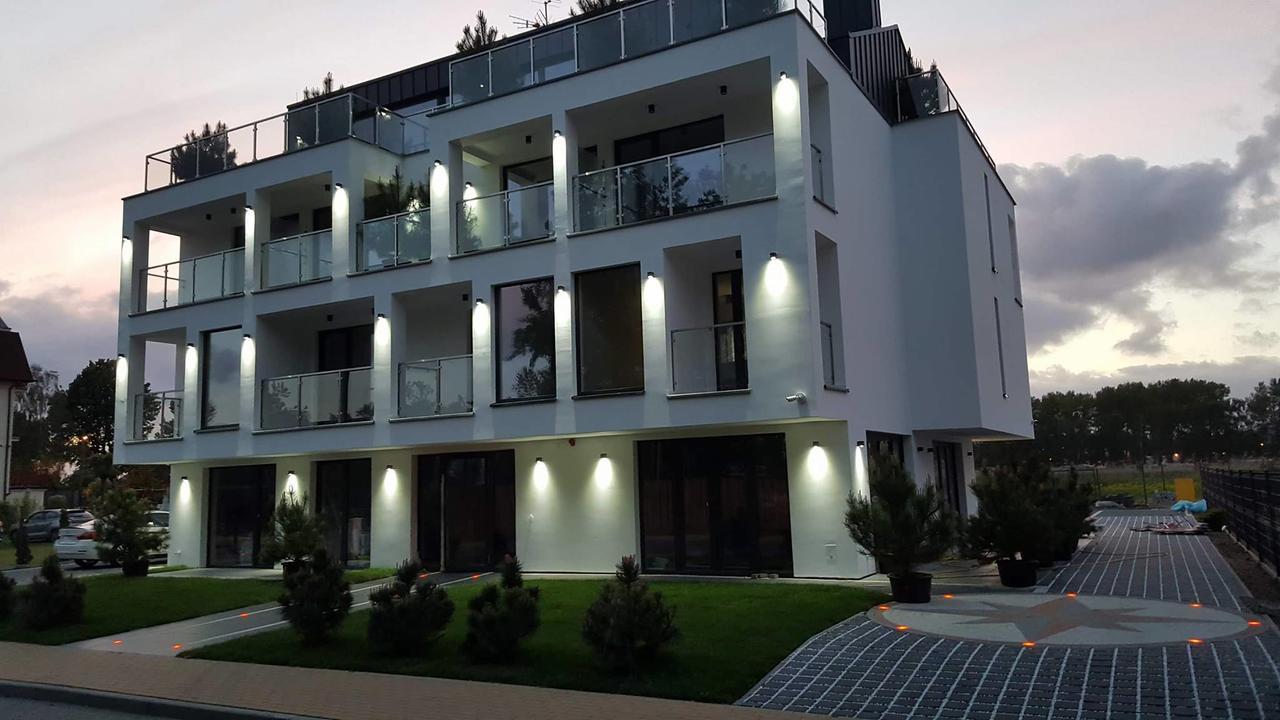 Axel Boutique Jacuzzi & Sauna Дзивнув Экстерьер фото